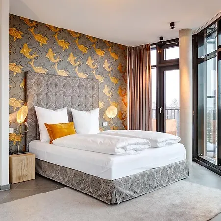 Im Bunker Aparthotel 4*
