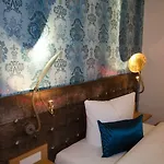 Im Bunker Aparthotel 4*