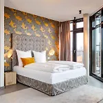 Im Bunker Aparthotel 4*