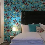 Im Bunker Aparthotel
