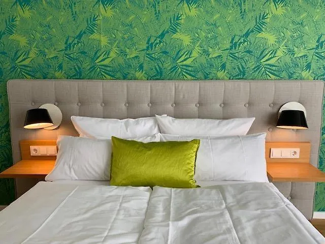 Im Bunker Aparthotel 4*